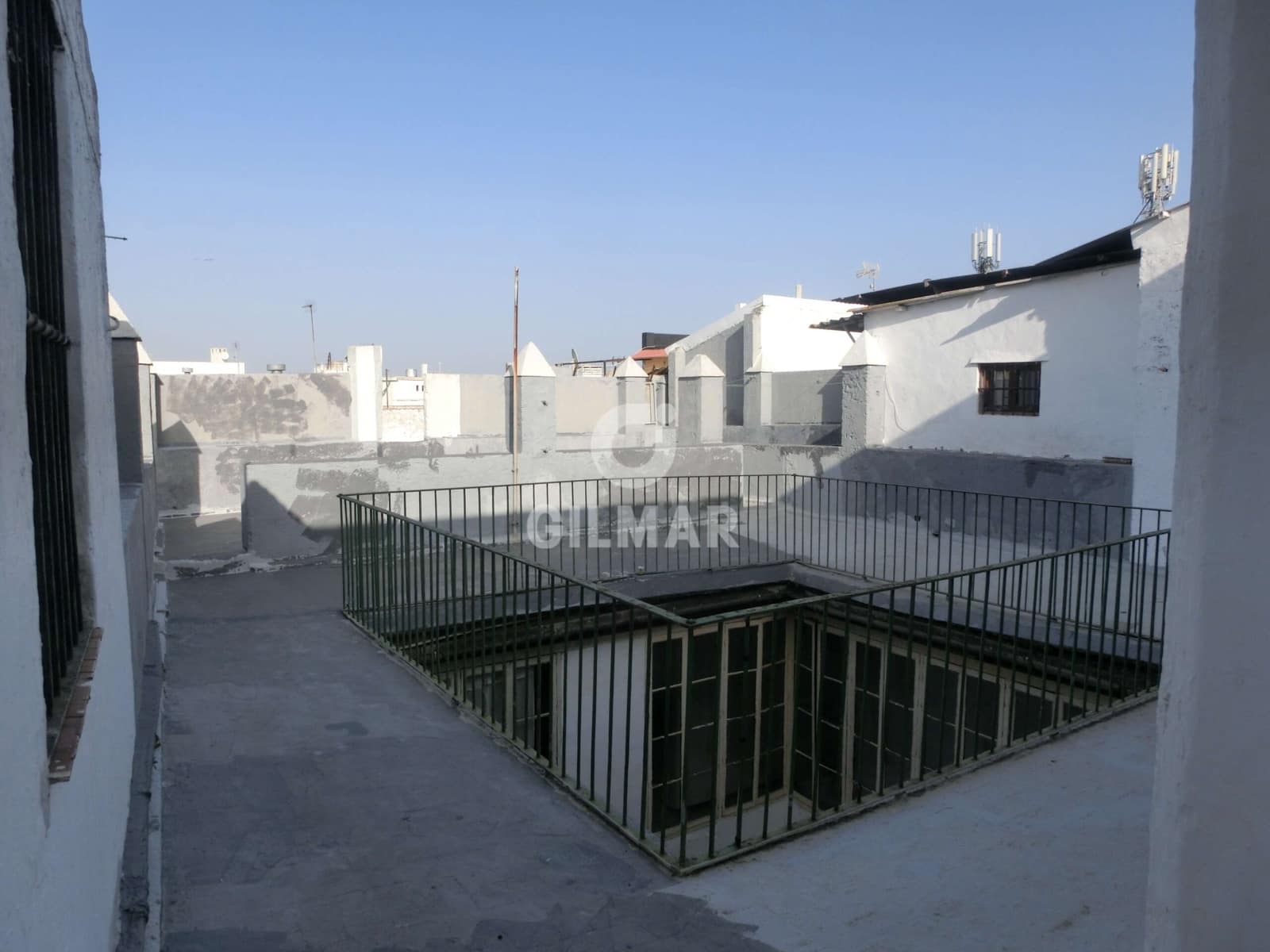 Townhouse for sale in El Puerto de Santa Maria - € 1,000,000 (Ref: 9860679)