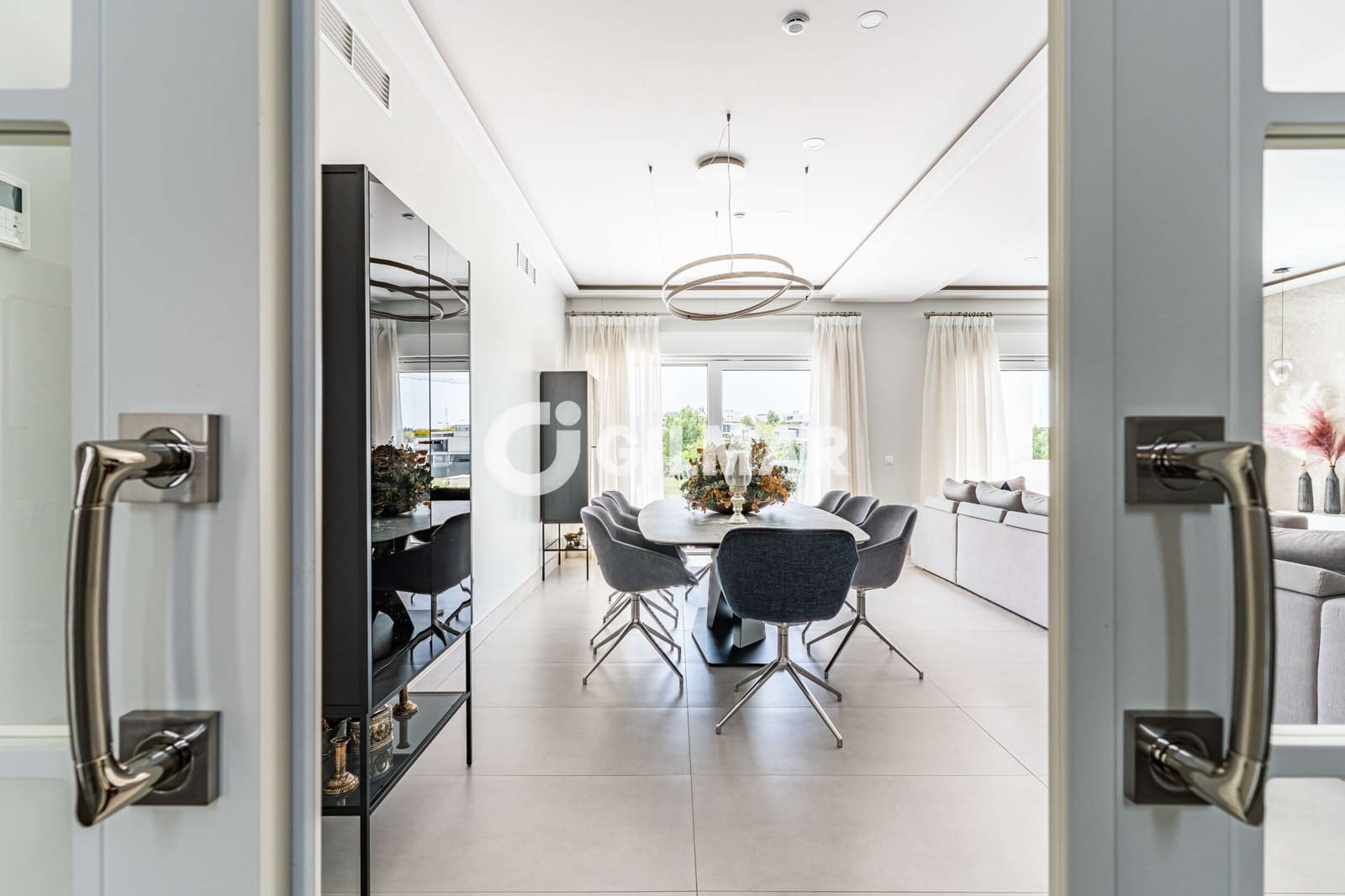 5 bedroom Villa for sale in Majadahonda with pool garage - € 1,799,500 (Ref: 9865954)