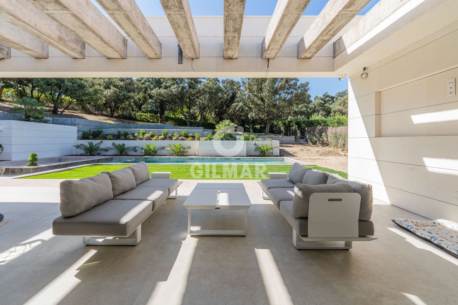 6 bedroom Villa for sale in Algete with pool garage - € 3,125,000 (Ref: 9866324)