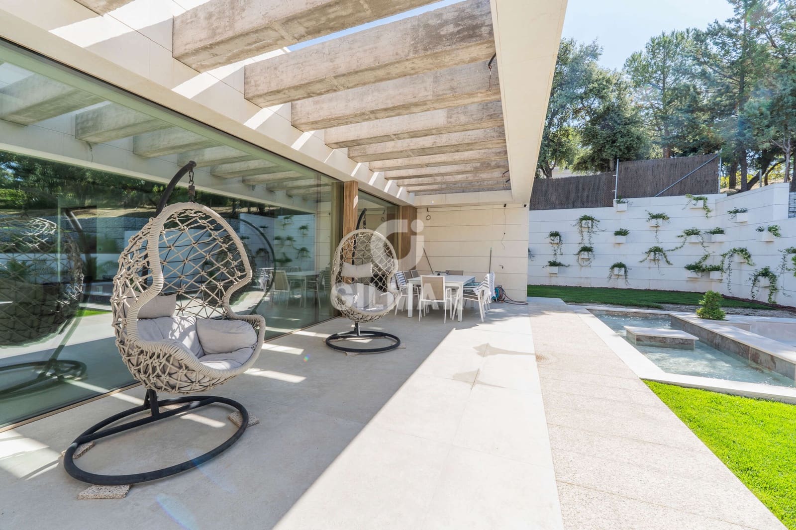 6 bedroom Villa for sale in Algete with pool garage - € 3,125,000 (Ref: 9866324)
