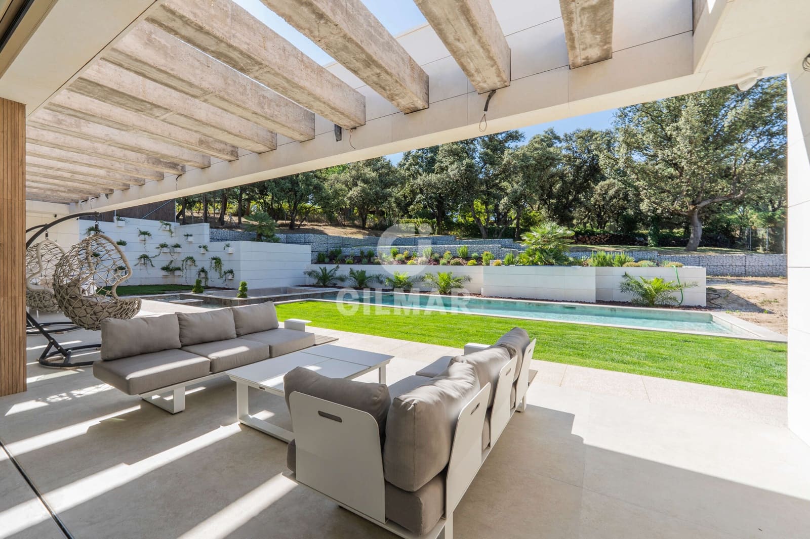 6 bedroom Villa for sale in Algete with pool garage - € 3,125,000 (Ref: 9866324)