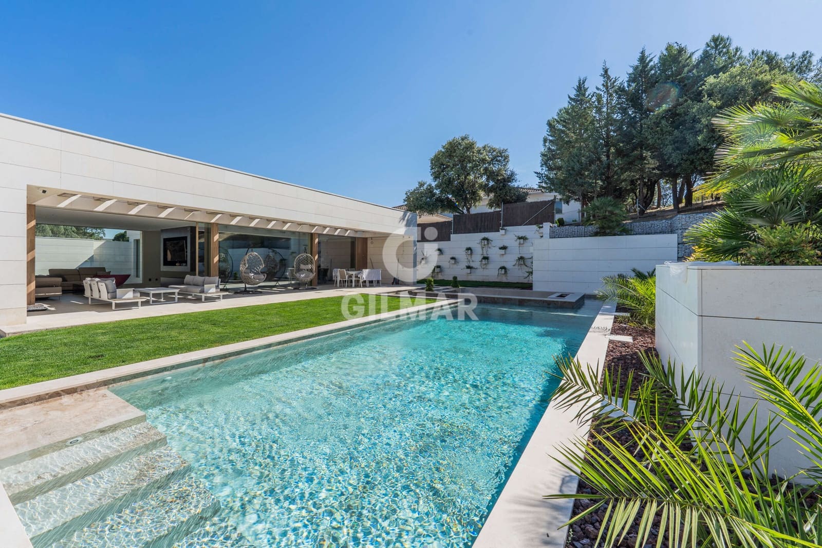 6 bedroom Villa for sale in Algete with pool garage - € 3,125,000 (Ref: 9866324)