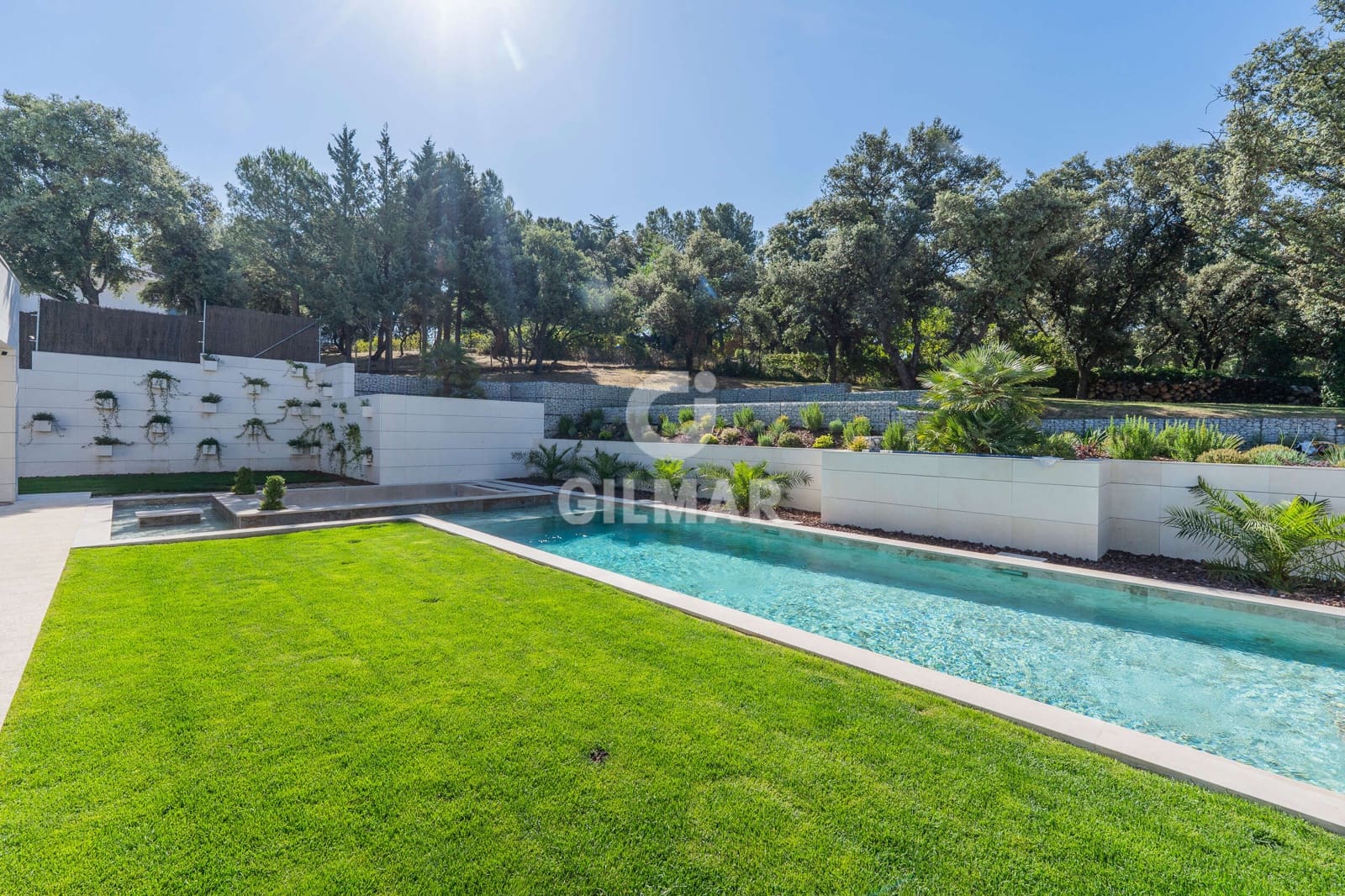 6 bedroom Villa for sale in Algete with pool garage - € 3,125,000 (Ref: 9866324)