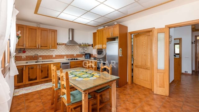 Adosado de 4 habitaciones en Teror en venta con garaje - 350.000 € (Ref: 9872286)