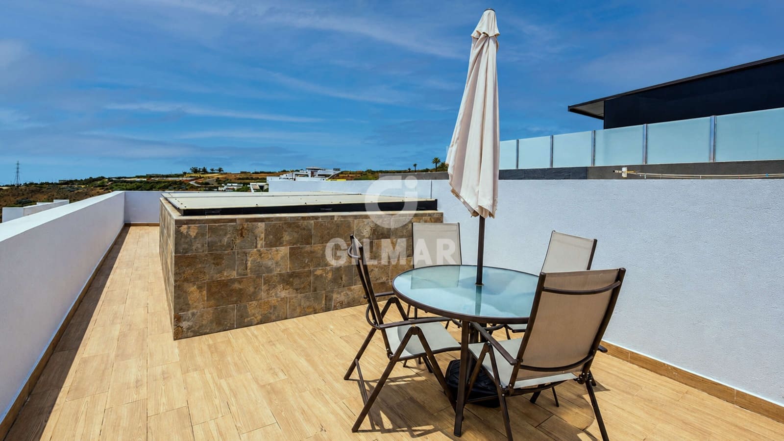 3 sypialnia Dom blizniak na sprzedaż w Las Palmas de Gran Canaria z garażem - 445 000 € (Ref: 9872288)