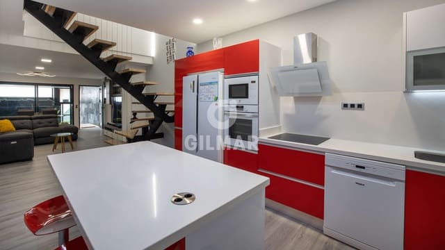 Pareado de 3 habitaciones en Tafira, Las Palmas de Gran Canaria en venta con garaje - 445.000 € (Ref: 9872288)
