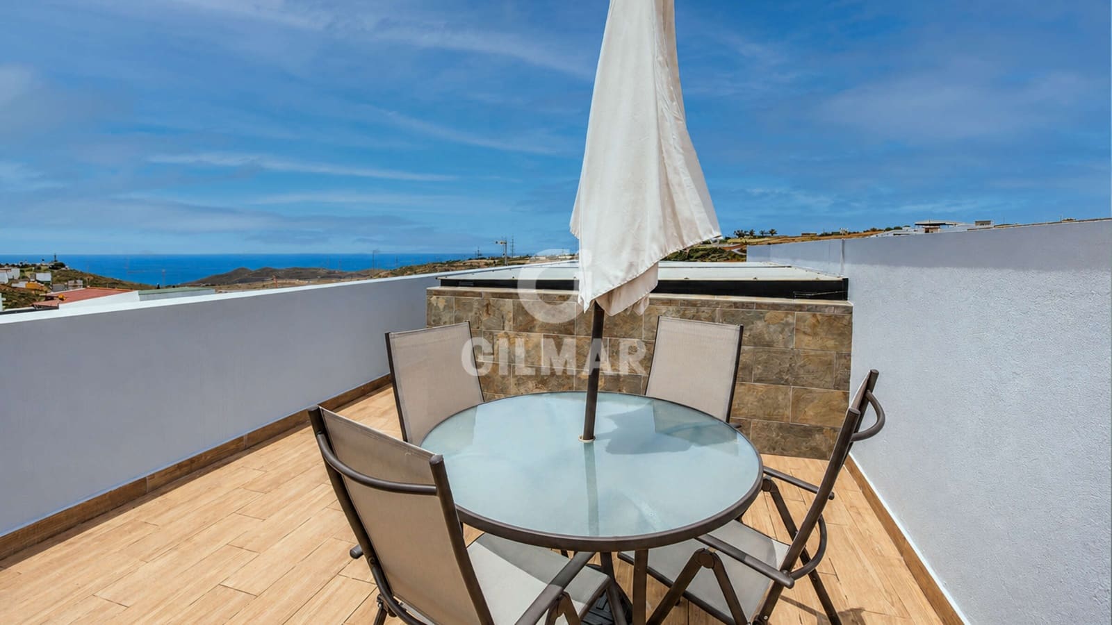 3 sypialnia Dom blizniak na sprzedaż w Las Palmas de Gran Canaria z garażem - 445 000 € (Ref: 9872288)