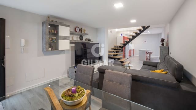 Pareado de 3 habitaciones en Tafira, Las Palmas de Gran Canaria en venta con garaje - 445.000 € (Ref: 9872288)