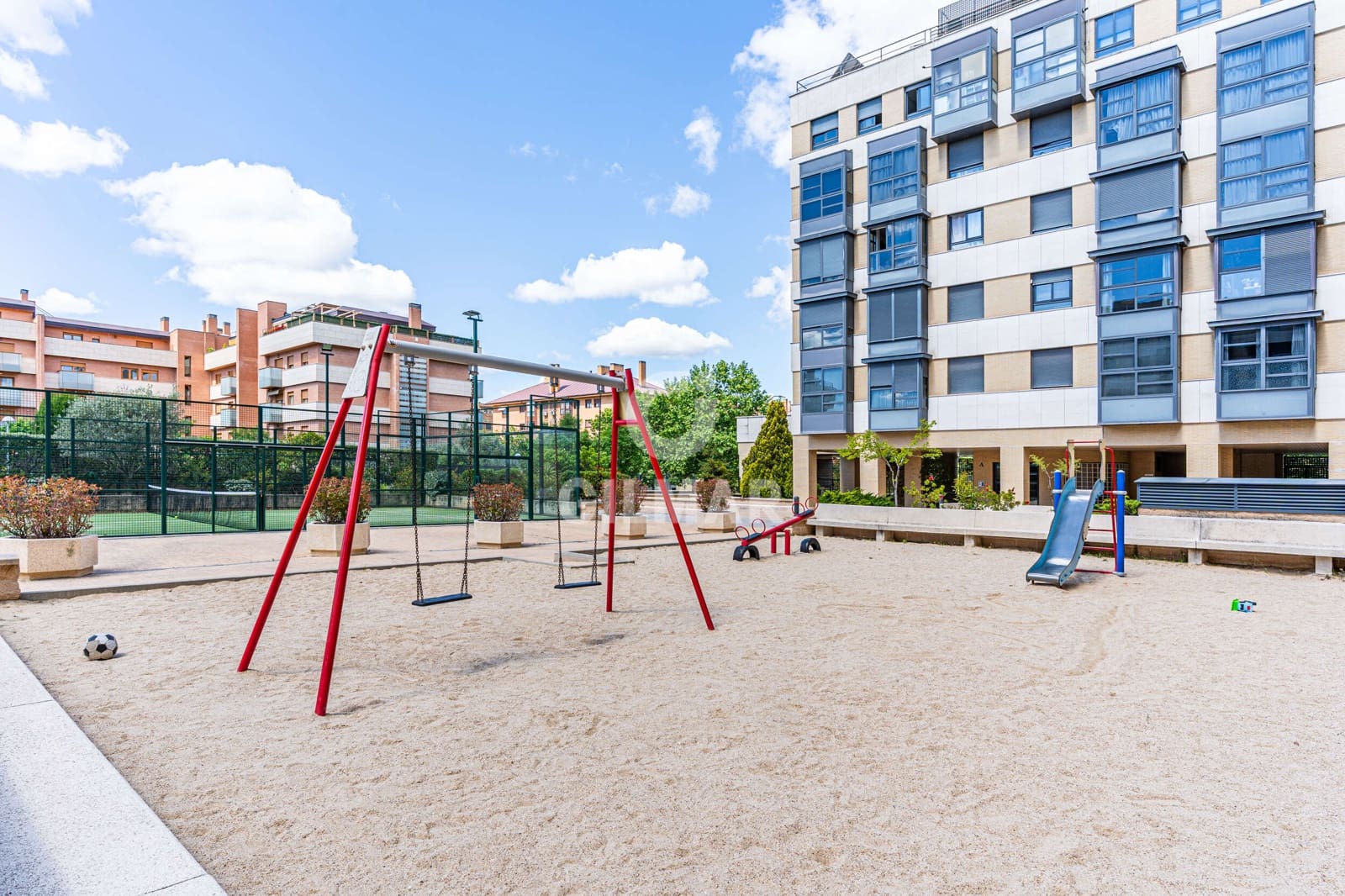 3 soveværelse Lejlighed til salg i Madrid by med swimmingpool garage - € 710.000 (Ref: 9874023)