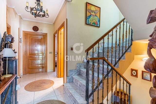 5 slaapkamer Halfvrijstaande villa te koop in Colmenar Viejo met garage - € 498.000 (Ref: 9874234)