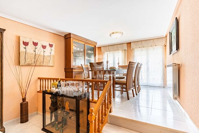 5 slaapkamer Halfvrijstaande villa te koop in Colmenar Viejo met garage - € 498.000 (Ref: 9874234)