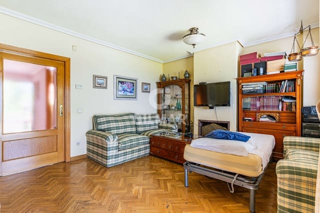 4 bedroom Terraced Villa for sale in Mirasierra, Madrid city with garage - € 1,315,000 (Ref: 9874235)