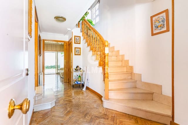 4 bedroom Terraced Villa for sale in Mirasierra, Madrid city with garage - € 1,315,000 (Ref: 9874235)