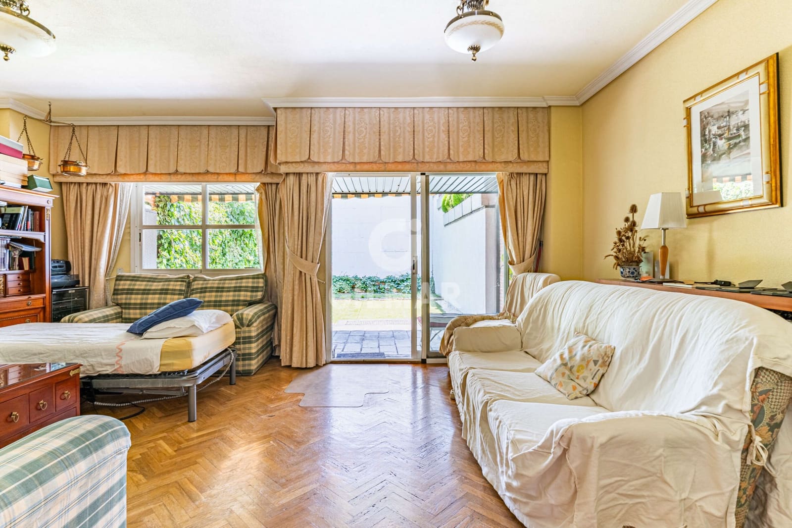 4 bedroom Terraced Villa for sale in Madrid city with garage - € 1,315,000 (Ref: 9874235)