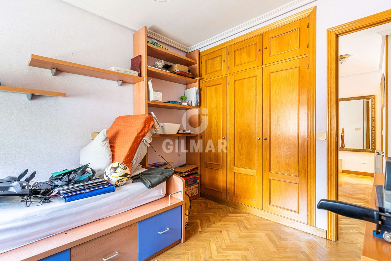 4 bedroom Terraced Villa for sale in Madrid city with garage - € 1,315,000 (Ref: 9874235)