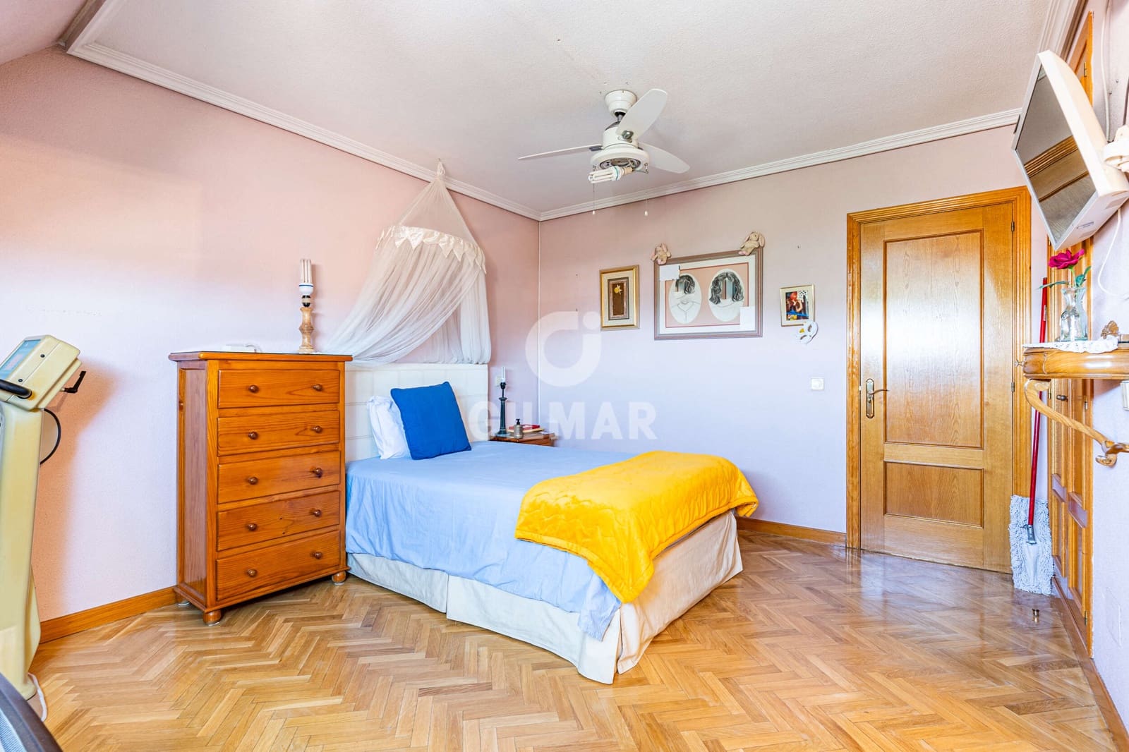 4 bedroom Terraced Villa for sale in Madrid city with garage - € 1,315,000 (Ref: 9874235)