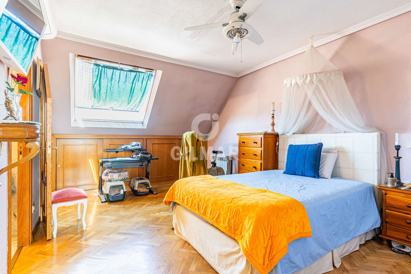 4 bedroom Terraced Villa for sale in Madrid city with garage - € 1,315,000 (Ref: 9874235)