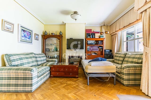 4 bedroom Terraced Villa for sale in Mirasierra, Madrid city with garage - € 1,315,000 (Ref: 9874235)
