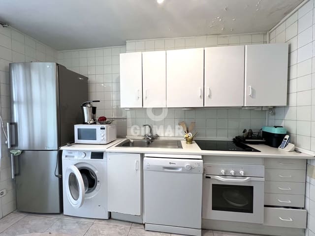 3 bedroom Flat for sale in Madrid city - € 320,000 (Ref: 9879792)