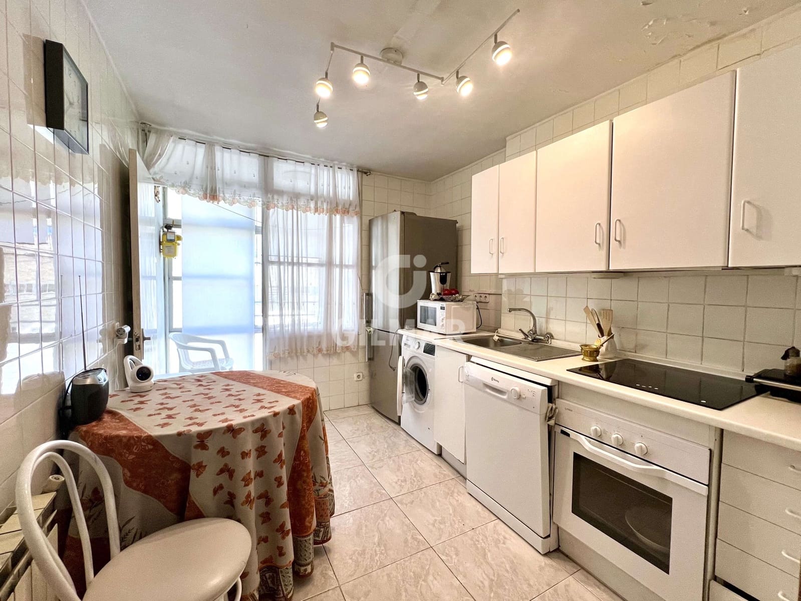 3 bedroom Flat for sale in Madrid city - € 310,000 (Ref: 9879792)