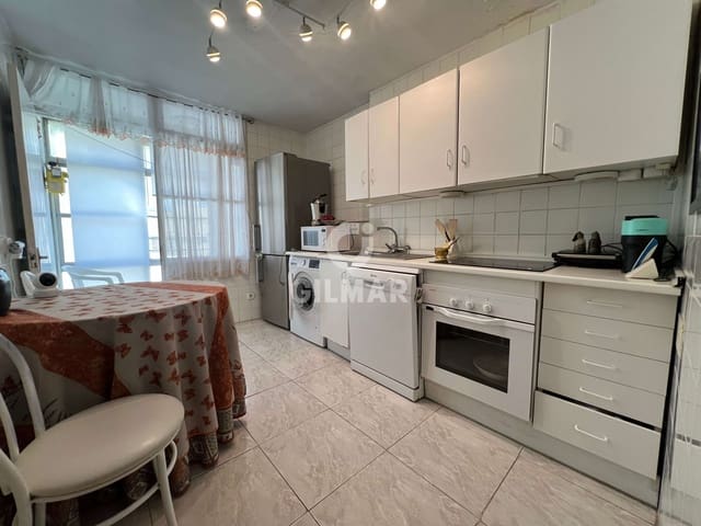 3 bedroom Flat for sale in Madrid city - € 320,000 (Ref: 9879792)