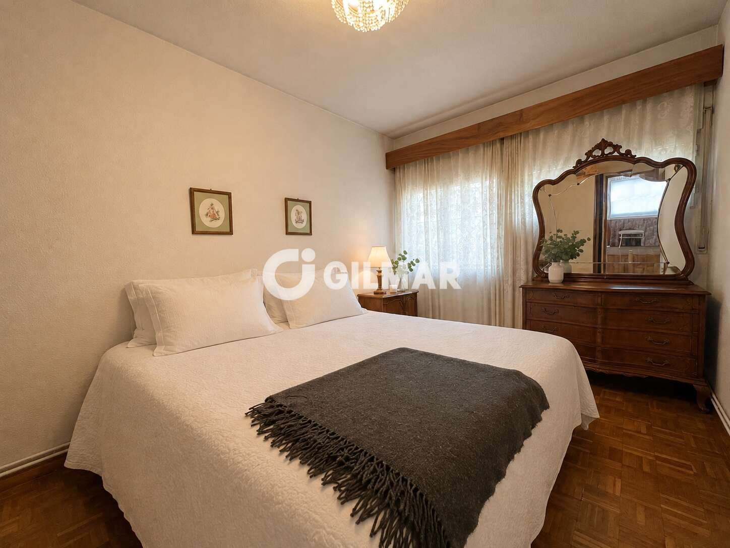 3 soveværelse Lejlighed til salg i Madrid by - € 310.000 (Ref: 9879792)