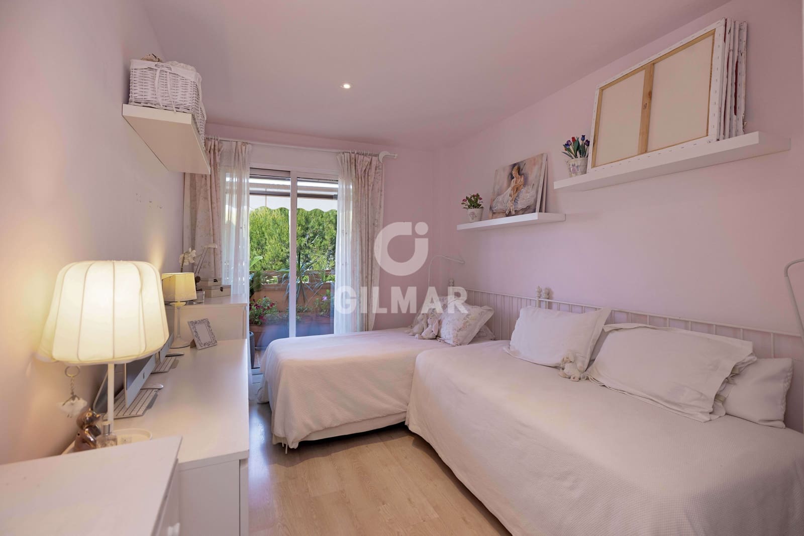 3 soverom Leilighet til salgs i Marbella med svømmebasseng garasje - € 895 000 (Ref: 9879793)