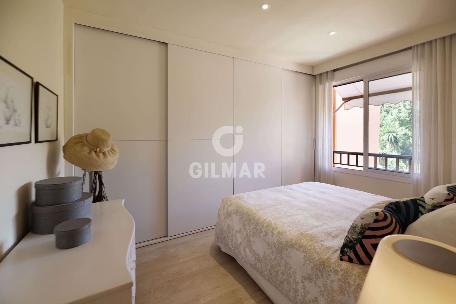 3 soverom Leilighet til salgs i Marbella med svømmebasseng garasje - € 895 000 (Ref: 9879793)