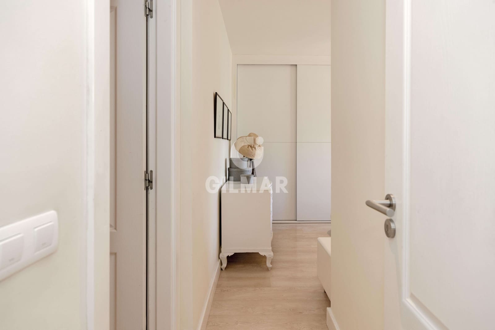 3 soverom Leilighet til salgs i Marbella med svømmebasseng garasje - € 895 000 (Ref: 9879793)