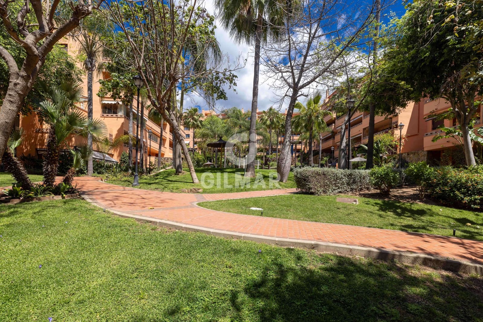 3 soverom Leilighet til salgs i Marbella med svømmebasseng garasje - € 895 000 (Ref: 9879793)