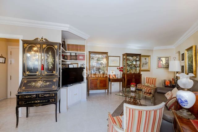 3 makuuhuone Asunto myytävänä paikassa Playa Bajadilla - Puertos, Marbella - 455 000 € (Ref: 9879896)