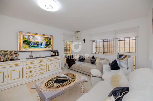 3 quarto Apartamento para venda em Playa de Fontanilla, Marbella com piscina - 449 999 € (Ref: 9882455)