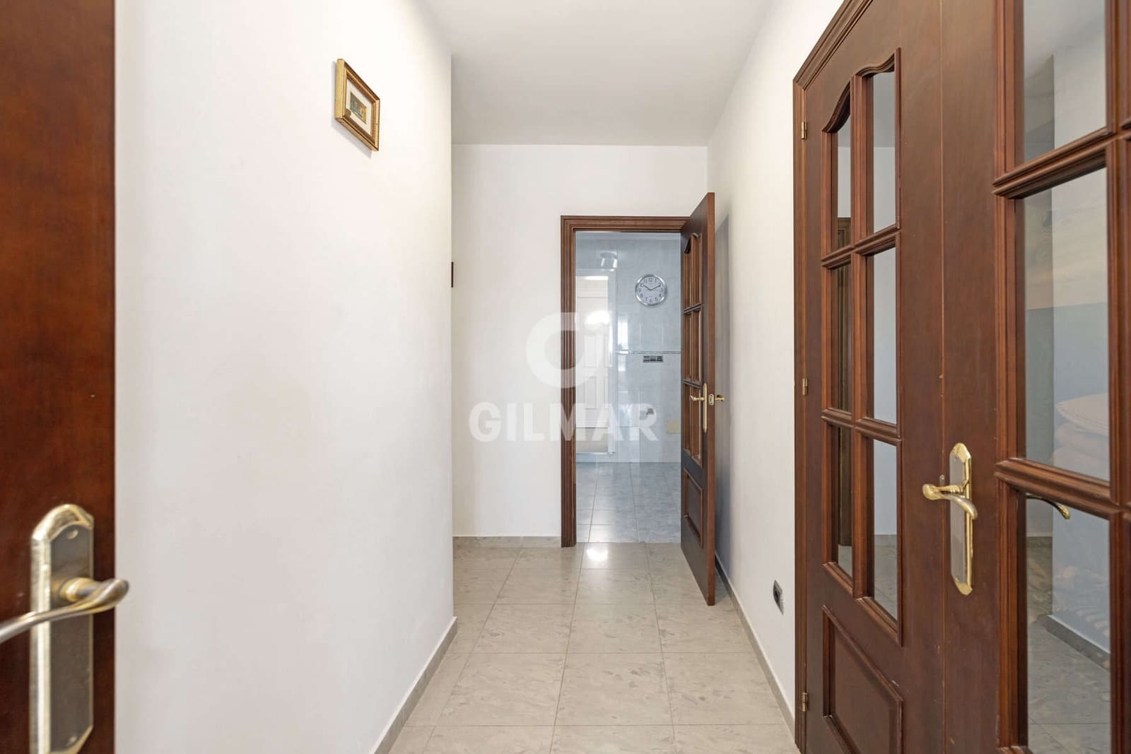 4 sypialnia Willa na sprzedaż w Estepona z basenem garażem - 1 000 000 € (Ref: 9885176)