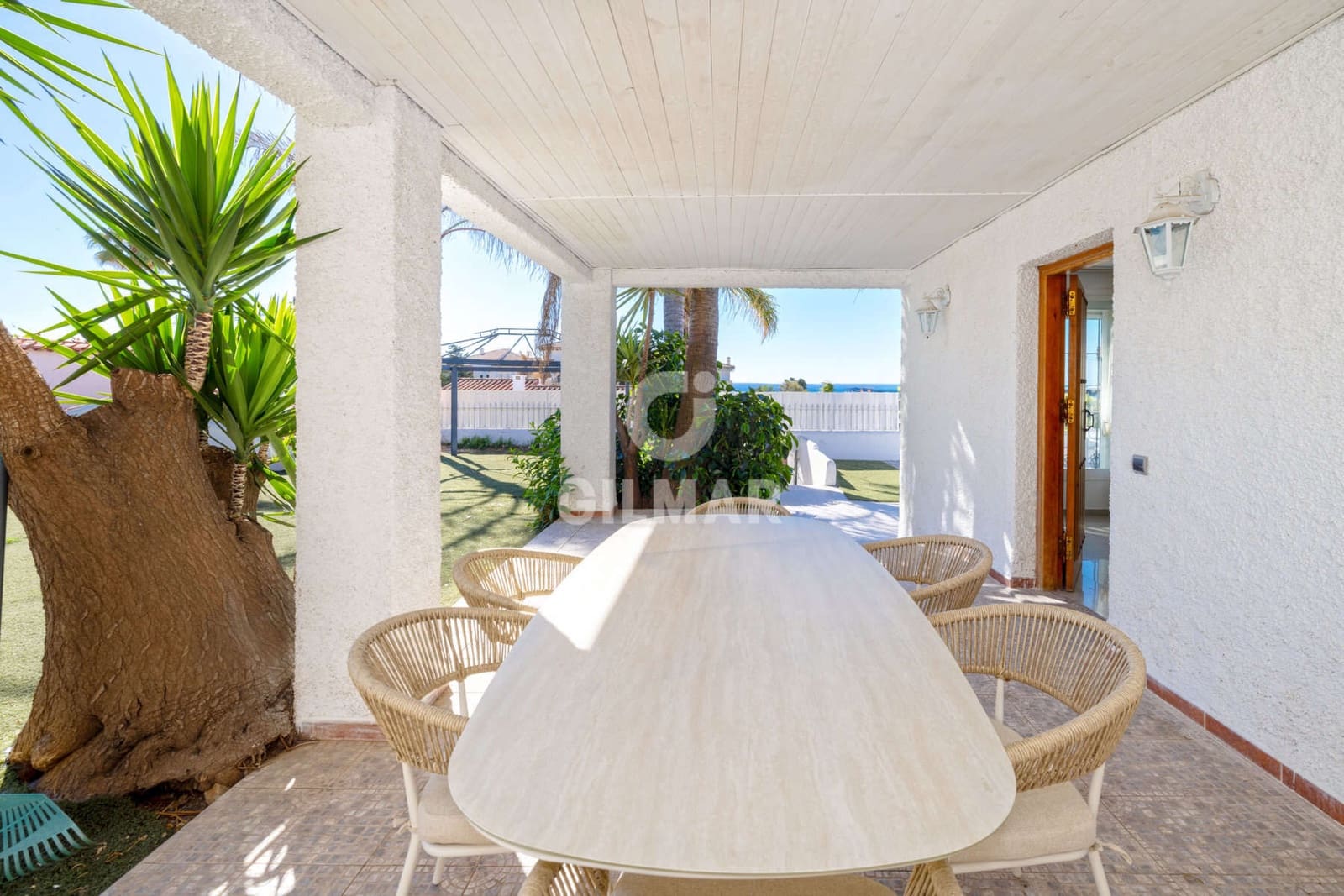 4 sypialnia Willa na sprzedaż w Estepona z basenem garażem - 1 000 000 € (Ref: 9885176)