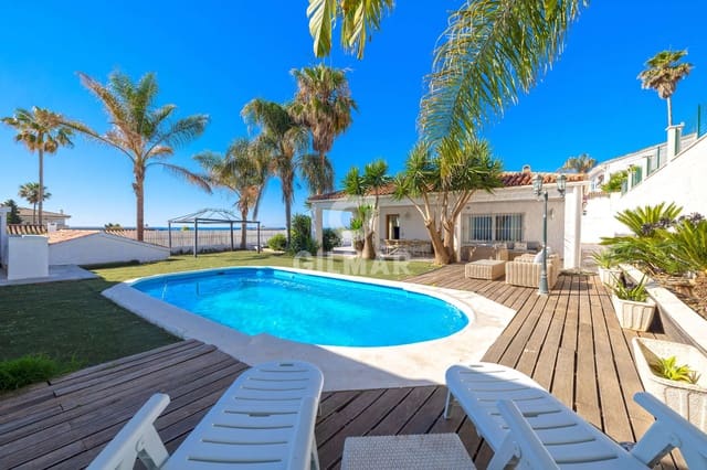 4 sypialnia Willa na sprzedaż w Estepona Golf, Estepona z basenem garażem - 1 000 000 € (Ref: 9885176)