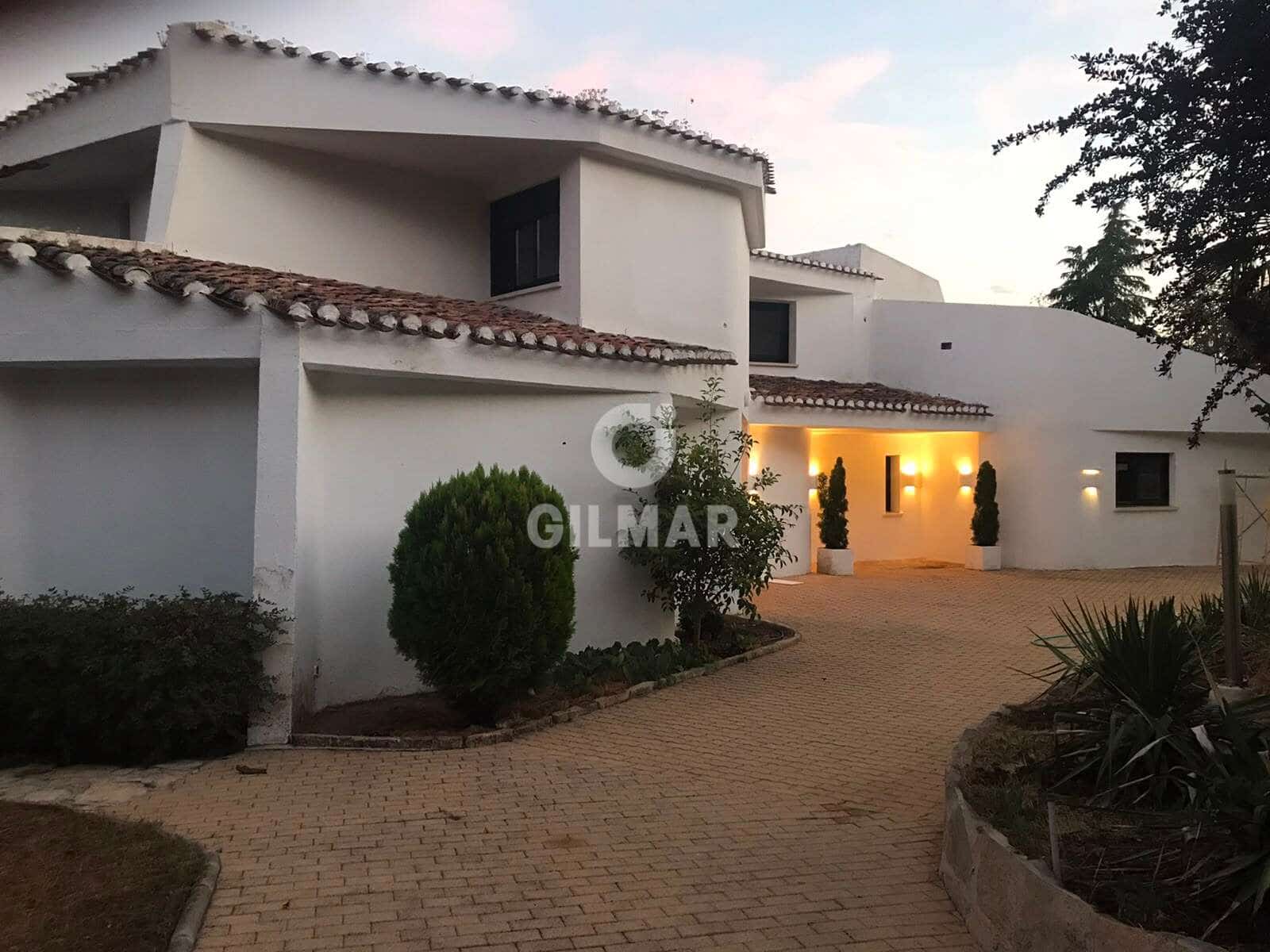 4 bedroom Villa for sale in San Sebastian de los Reyes with pool garage - € 1,995,000 (Ref: 9889173)