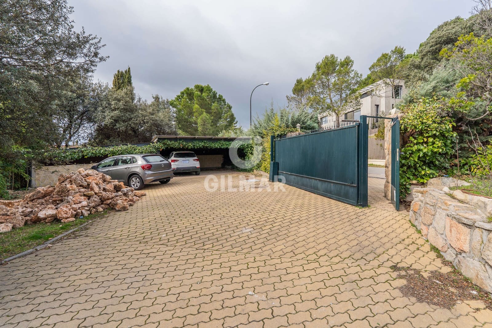 4 bedroom Villa for sale in San Sebastian de los Reyes with pool garage - € 1,995,000 (Ref: 9889173)