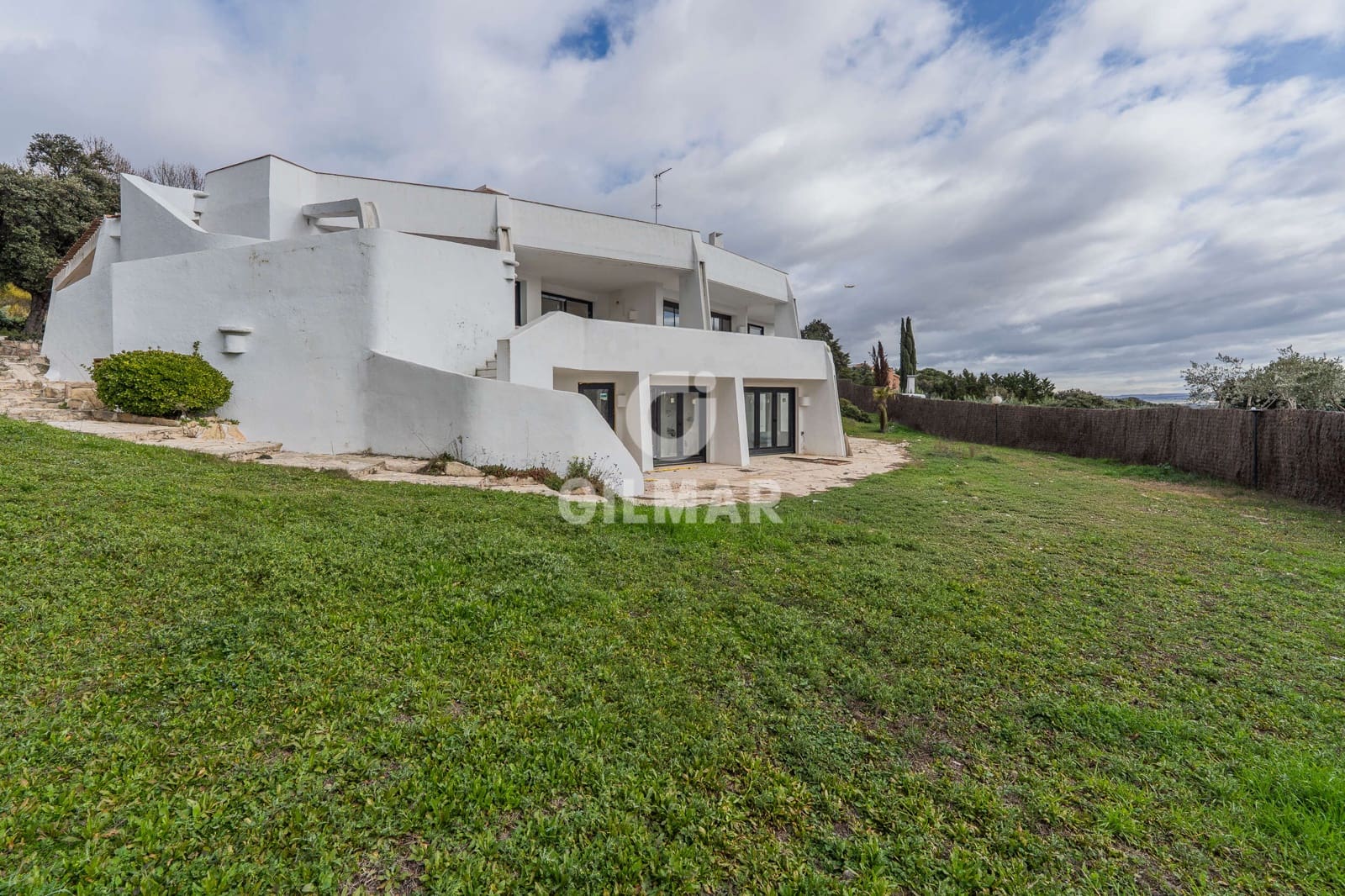 4 bedroom Villa for sale in San Sebastian de los Reyes with pool garage - € 1,995,000 (Ref: 9889173)