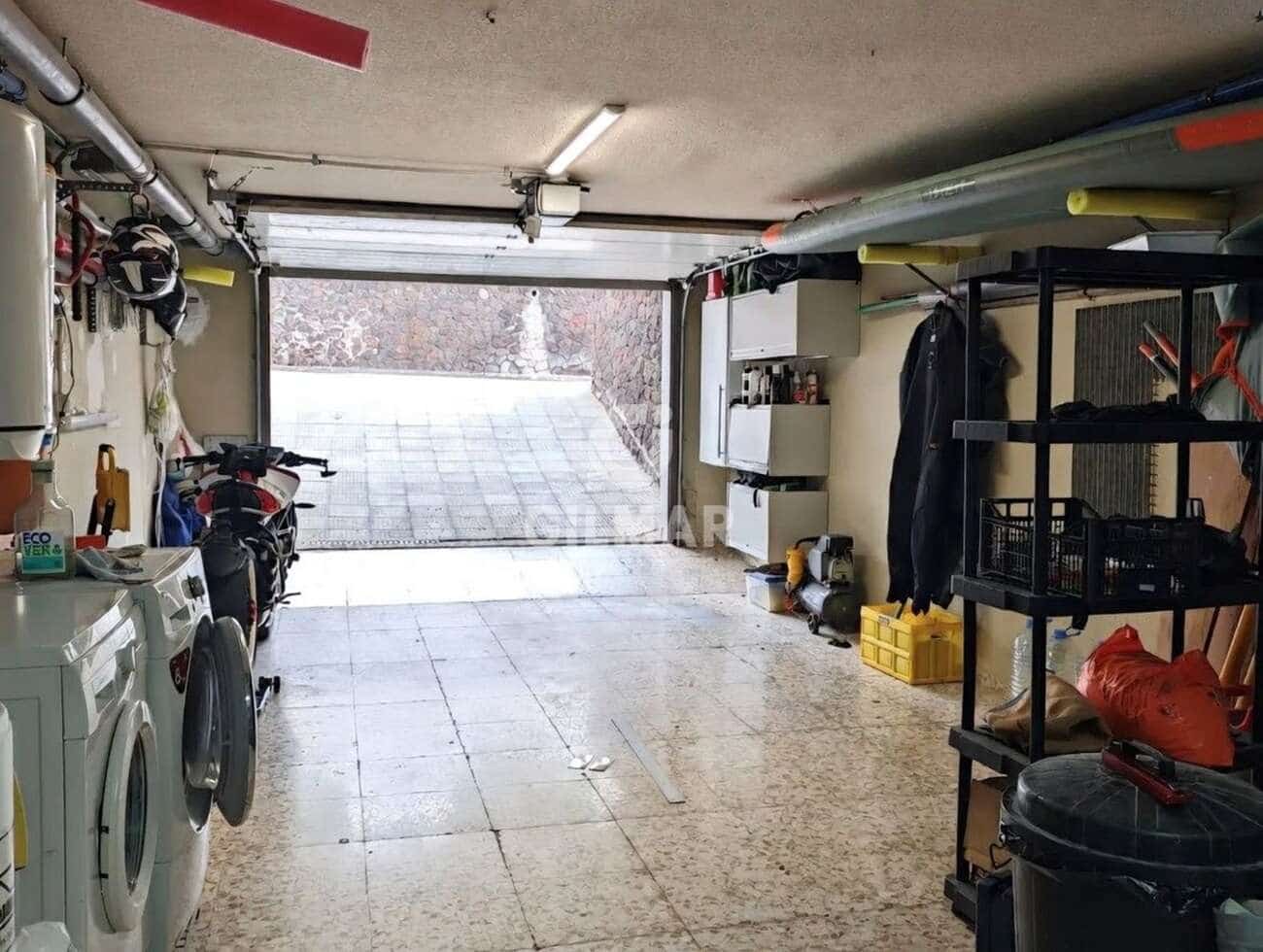 Chalet de 3 habitaciones en Costa del Silencio en venta con piscina garaje - 670.000 € (Ref: 9890983)