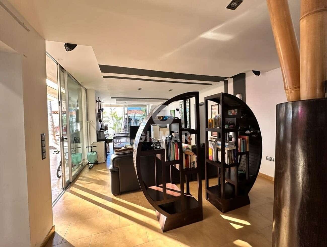 Chalet de 3 habitaciones en Costa del Silencio en venta con piscina garaje - 670.000 € (Ref: 9890983)