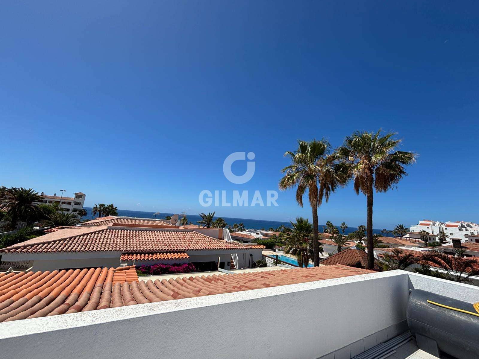 Chalet de 3 habitaciones en Costa del Silencio en venta con piscina garaje - 670.000 € (Ref: 9890983)