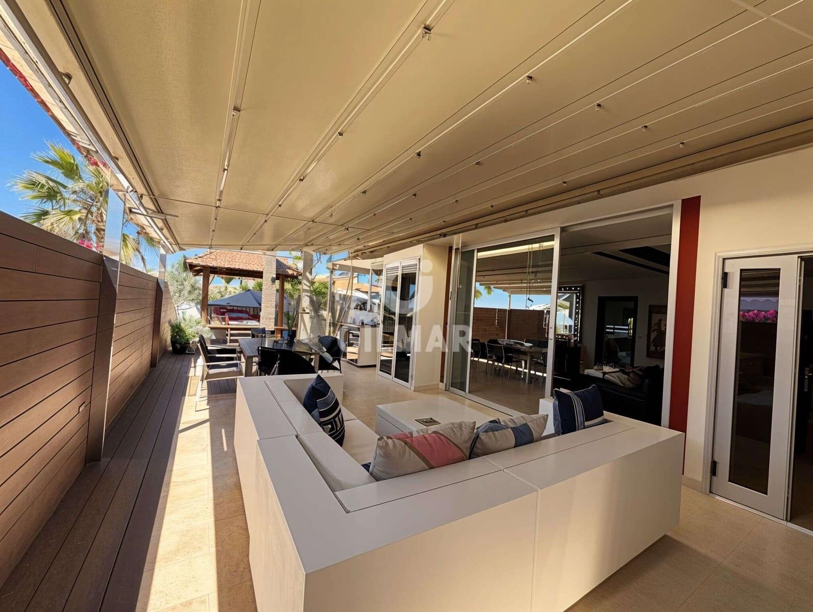Chalet de 3 habitaciones en Costa del Silencio en venta con piscina garaje - 670.000 € (Ref: 9890983)