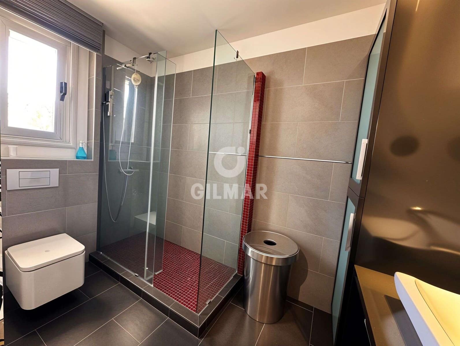 Chalet de 3 habitaciones en Costa del Silencio en venta con piscina garaje - 670.000 € (Ref: 9890983)