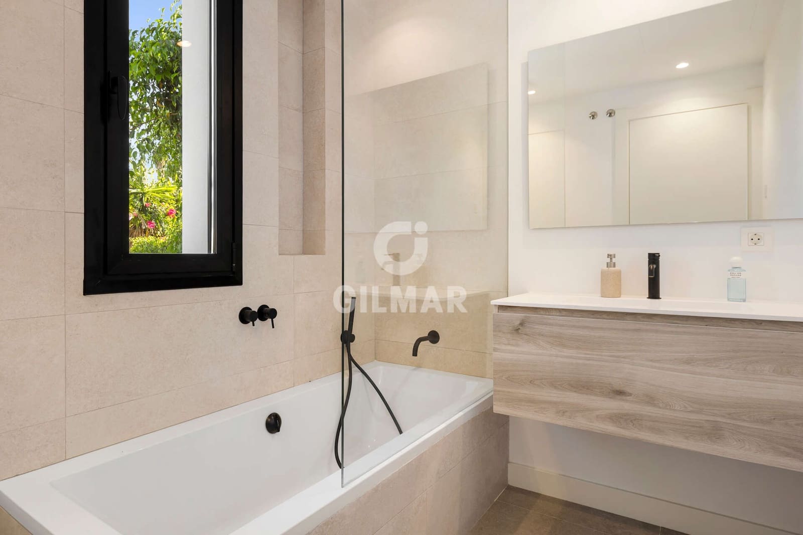 5 Zimmer Villa zu verkaufen in Marbesa mit Pool Garage - 3.345.000 € (Ref: 9891349)