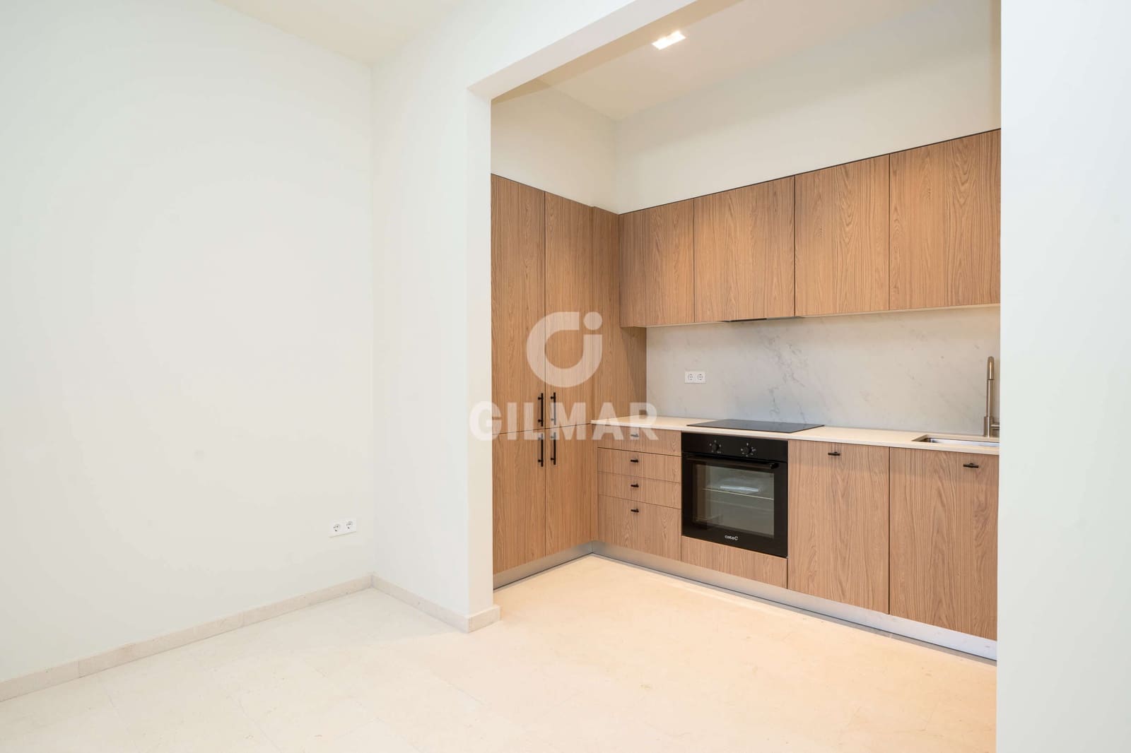 3 bedroom Flat for sale in Madrid city - € 600,000 (Ref: 9892984)