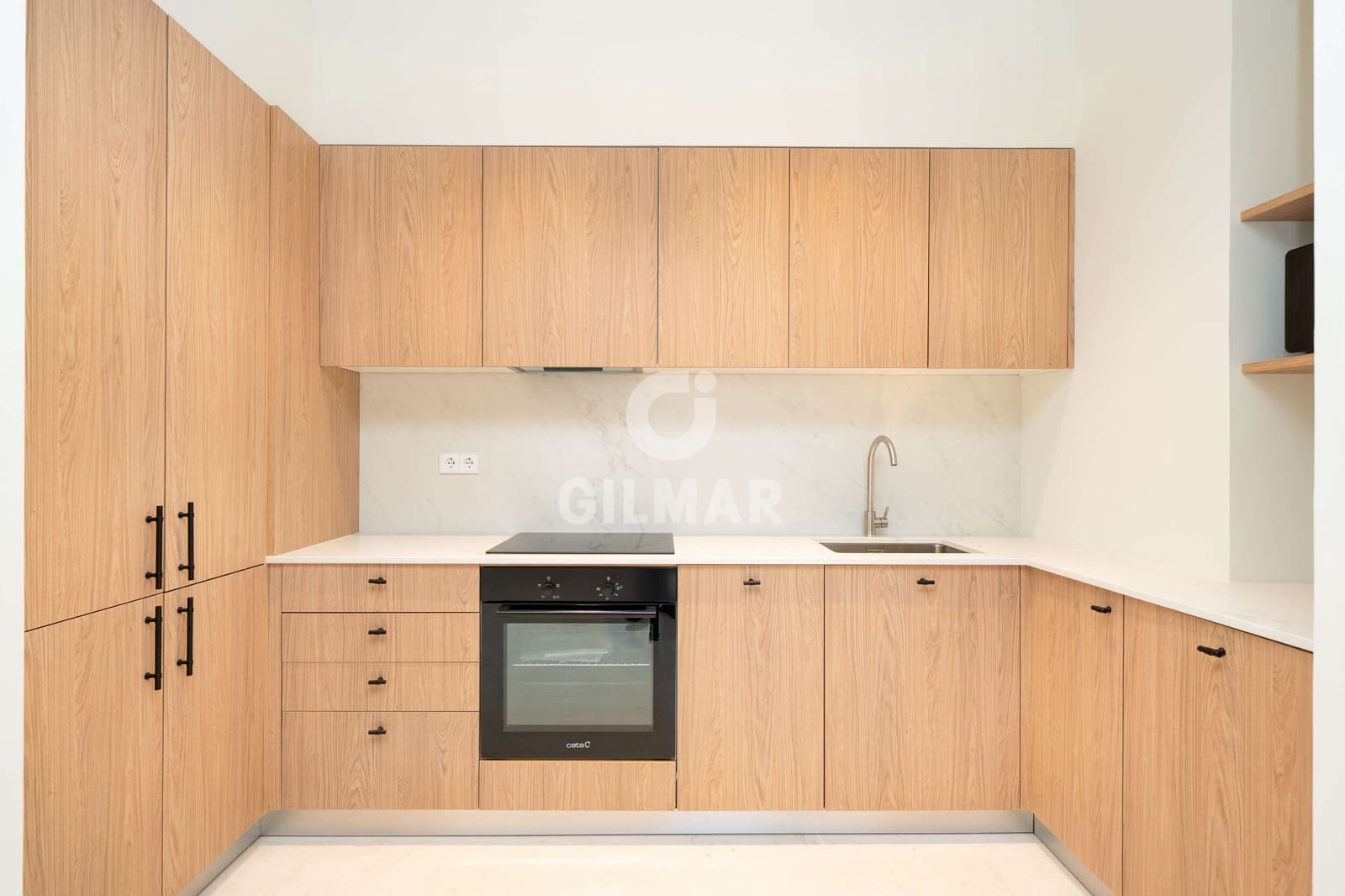 3 bedroom Flat for sale in Madrid city - € 600,000 (Ref: 9892984)