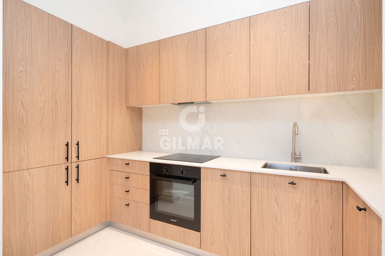 3 bedroom Flat for sale in Madrid city - € 600,000 (Ref: 9892984)