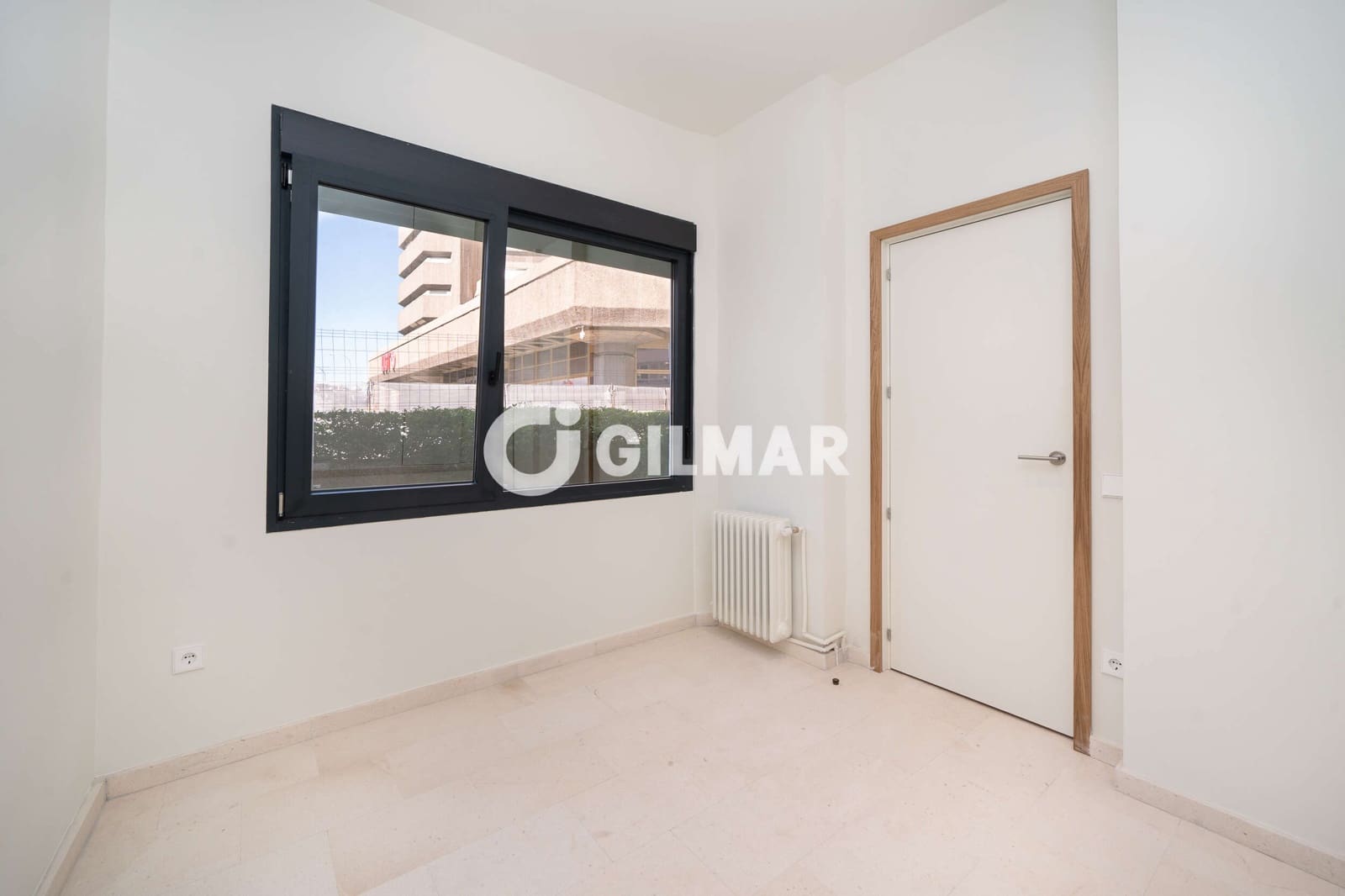 Piso de 3 habitaciones en Madrid ciudad en venta - 580.000 € (Ref: 9892984)