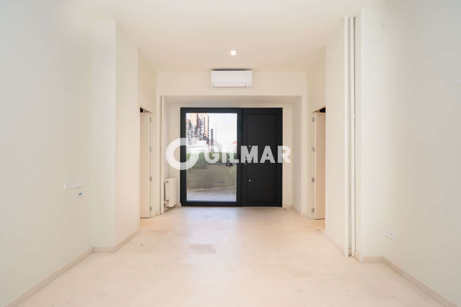 Piso de 3 habitaciones en Madrid ciudad en venta - 580.000 € (Ref: 9892984)