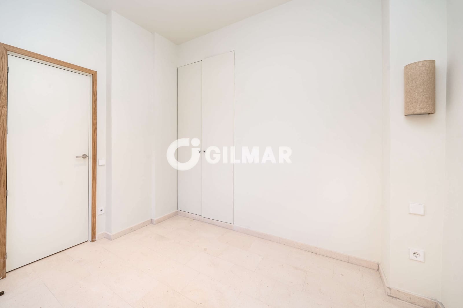 Piso de 3 habitaciones en Madrid ciudad en venta - 580.000 € (Ref: 9892984)